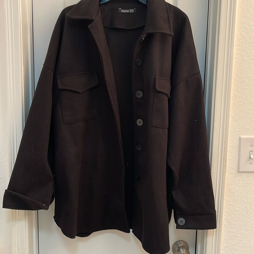 Boohoo shacket size 16